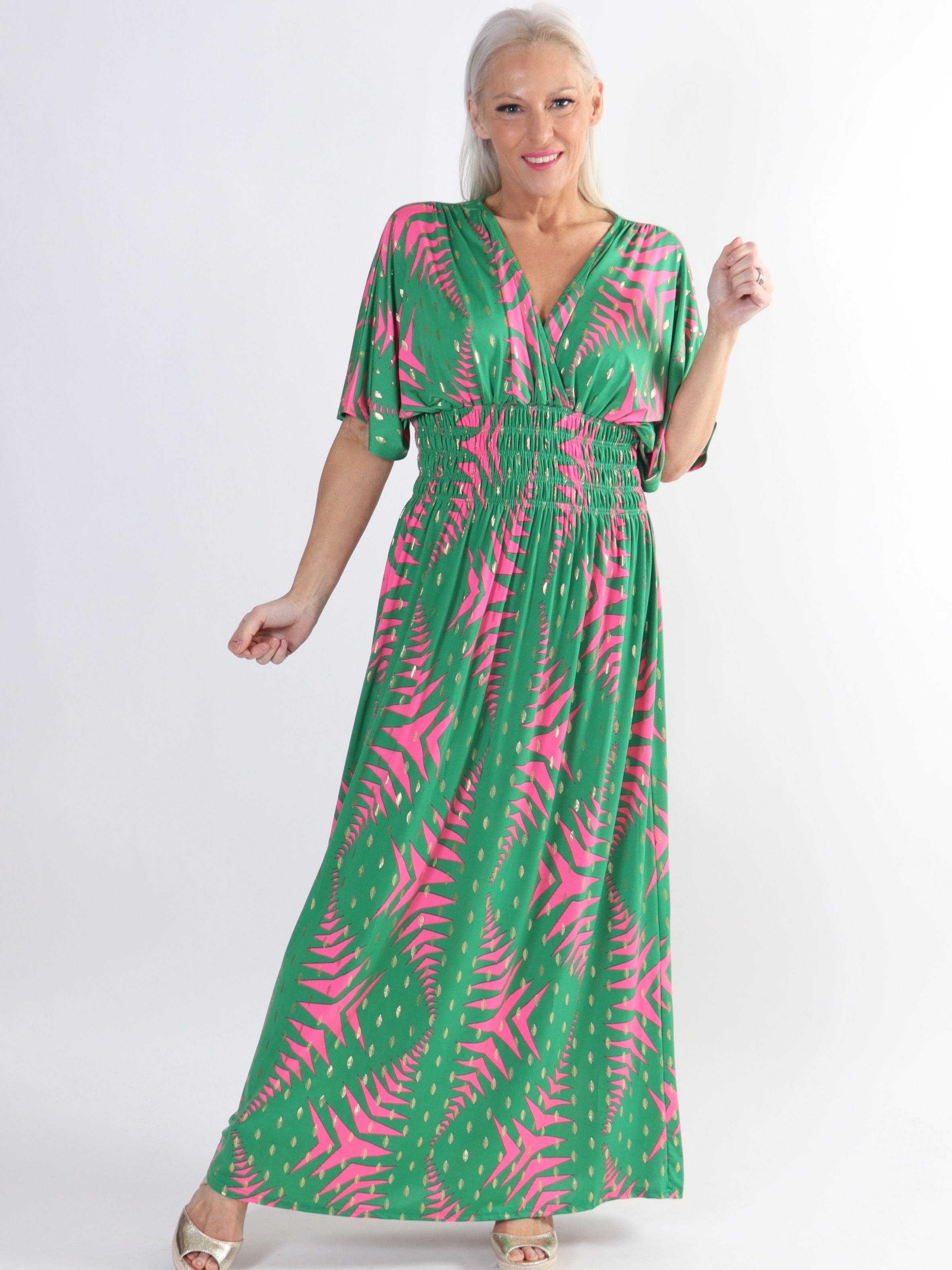 Pams Pattern - Lång stretchig plus size-klänning i skrynkelfritt tyg